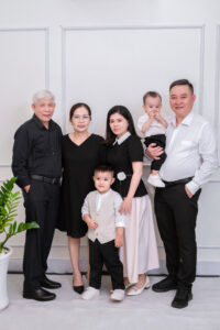 Album Đại Gia Đình