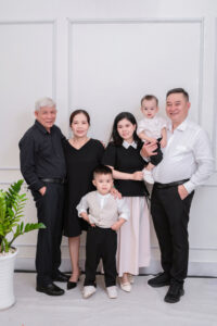 Album Đại Gia Đình